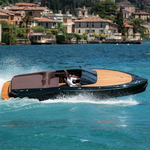 Lancha de proa aberta de rabeta - 797 Spectre - FRAUSCHER BOOTSWERFT - de gasolina / open / com console dupla