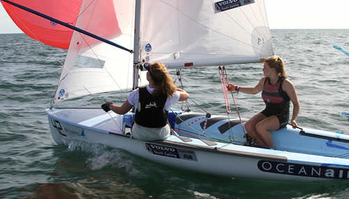 Barco de vela ligeira para dois tripulantes - International 420 - Mackay Boats - de regata / com um trapézio / 420