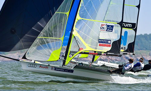 Barco de vela ligeira para dois tripulantes - 49er  - Mackay Boats - single skiff / de regata / com dois trapézios