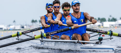 Barco de remo de regata - F40 - Filippi - de competição / four skiff