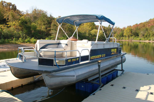 Elevador de barcos - Aegis™ - EZ Dock - flutuante / para montagem em píer