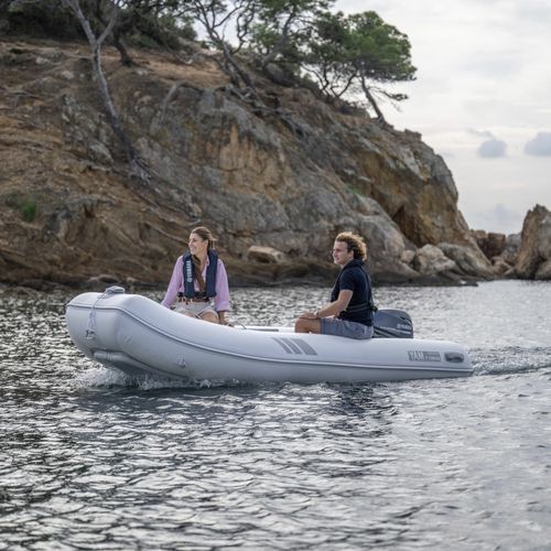 Barco inflável com motor de popa - YAM series - Yamaha Motor Europe - Marine - rápido / de pesca / máx. 3 pessoas