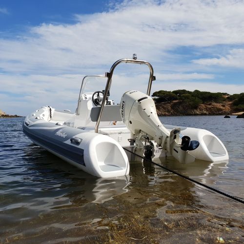 Barco inflável com motor de popa - Vesta V-550 - Adventure Inflatable boats - semirrígido / com console central / open