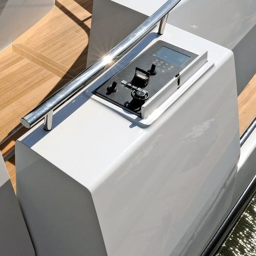 Painel de comando para iate - Cramm Yachting Systems BV - para proa / de popa / com tela sensível ao toque
