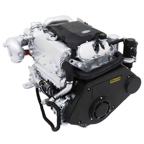 Motor de centro - 30HPE series - Fnm Marine - CMD - a diesel / para embarcação de recreio / turbo