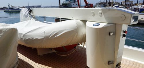 Guindaste para iate - Sanguineti Chiavari produzione articoli nautici s. - de convés / com lança / hidráulico