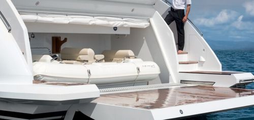 Guindaste para iate - Sanguineti Chiavari produzione articoli nautici s. - articulado / hidráulico