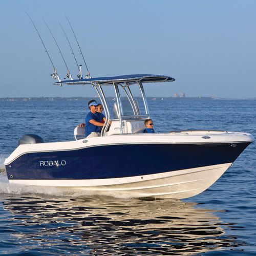 Lancha de console central com motor de popa - R200 - Robalo - esportiva / de pesca esportiva / máx. 8 pessoas