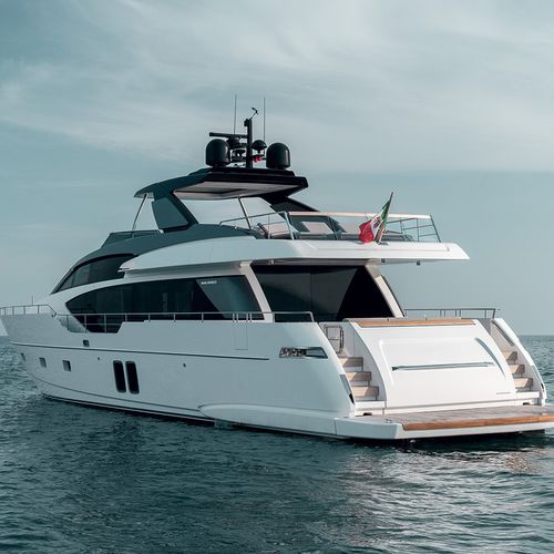 Iate a motor de cruzeiro - SL86 - Cantieri Navali San Lorenzo - com flybridge / 4 cabines / pernoite para 8 pessoas