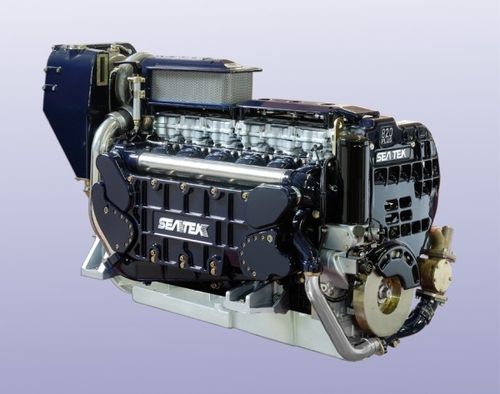 Motor de centro - 820 PLUS (820 HP @ 3100 RPM) - SEATEK - a diesel / para embarcação de recreio / para barco profissional