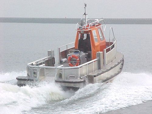 Barco profissional barco de apoio offshore - ALN 050 ‘Kizomba A’ - Alnmaritec - catamarã / com motor de centro hidrojato / em alumínio
