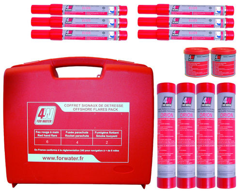 Kit de pirotécnicos de sinalização e salvatagem para barco: navegação costeira (fachos manuais, sinais fumígenos, foguetes sinalizadores) - PY600020 - Forwater
