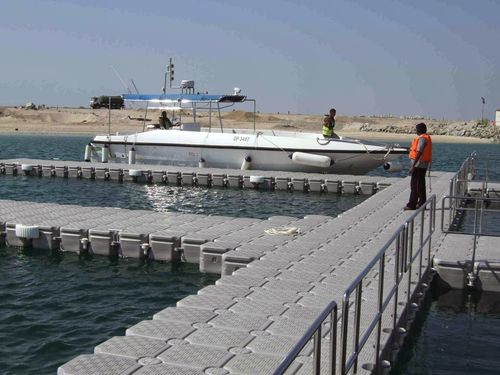 Píer flutuante - JETTIES - VersaDock - modular / de atracação / para marina