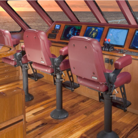 Assento de piloto - 500 - 200 - STIDD SYSTEMS - para barco / com apoio de braços / ajustável