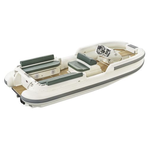 Barco inflável com hidrojato - JT 17 - Castoldi - a diesel / semirrígido / com console central