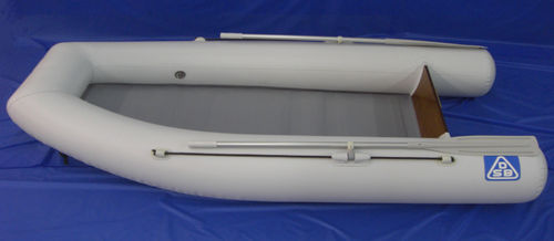 Barco inflável com motor de popa - DSB 230T - Deutsche Schlauchboot - dobrável / com piso em madeira