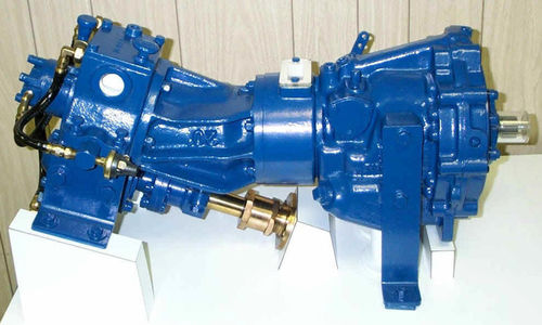 Sistema de propulsão para barco - Walter Machine - V-drive / com motor de centro