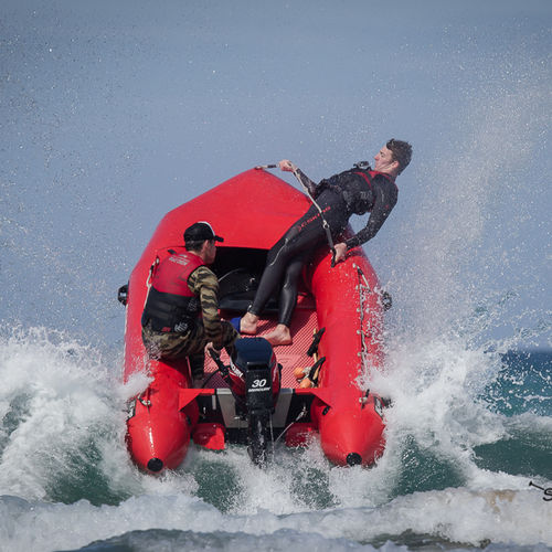 Barco profissional barco salva-vidas - ZMSR 380  - Zodiac Milpro International - com motor de popa / barco inflável semirrígido