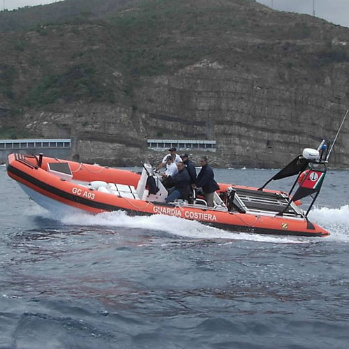 Barco profissional barco de busca e salvamento - ZH 933 SAR - Zodiac Milpro International - com motor de centro / barco inflável semirrígido