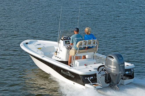 Bay boat com motor de popa - 215 XTS - Nautic Star Boats - com console central / open / de Crossover