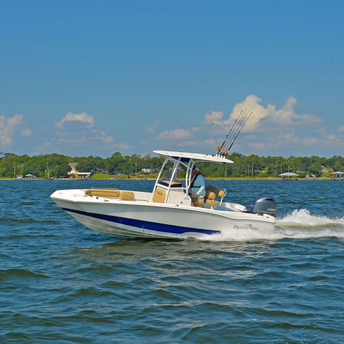 Bay boat com motor de popa - 231  - Nautic Star Boats - híbrido / com console central / open