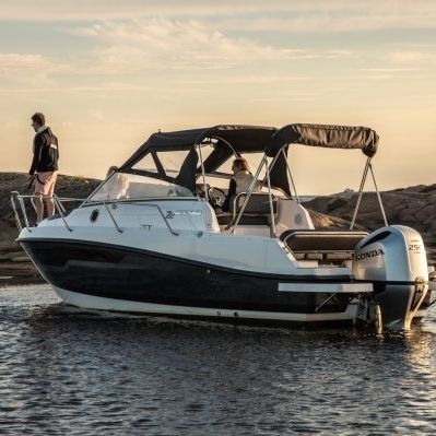 Lancha Cabin Cruiser com motor de popa - 750 - Drago Boats - open / máx. 7 pessoas / com solário