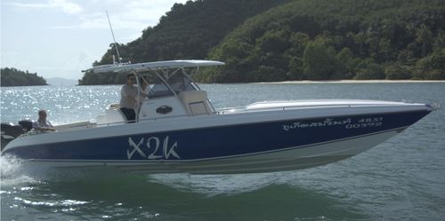 Lancha Express Cruiser com motor de popa - X2K  - North Sea Boats - bimotor / open / com console central