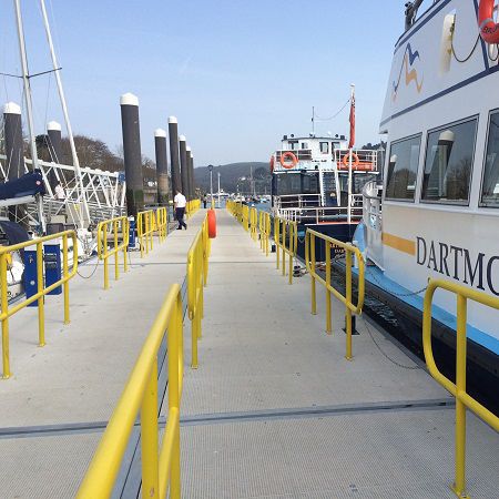 Píer flutuante - Inland and Coastal Marina Systems Ltd. - de atracação / para marina / para serviços pesados