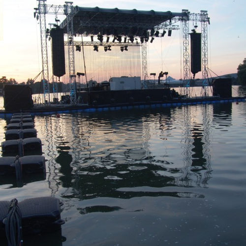 Palco flutuante - Cubisystem