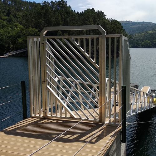 Portão para cais - Ronáutica Quality Marinas SLU