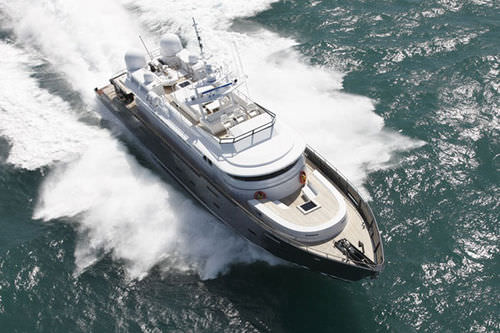 Superiate de cruzeiro - Ermis2 - McMullen & Wing - com flybridge