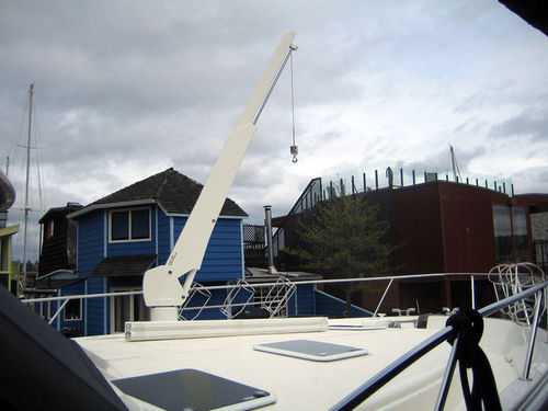 Turco para iate - WC 1200 - Brower Systems Inc. - hidráulico / pivotante