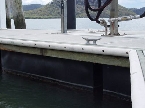 Píer flutuante - COMMERCIAL  - Marina Dock Systems - de atracação / para marina / em concreto