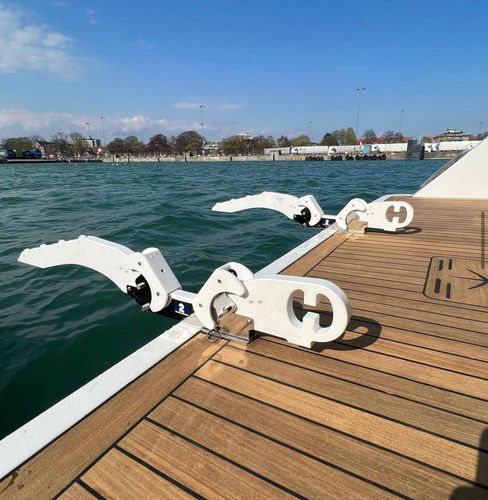 Turco para iate - H2O - HURLEY MARINE - para barco / para barco de salvamento / para balsa salva-vidas