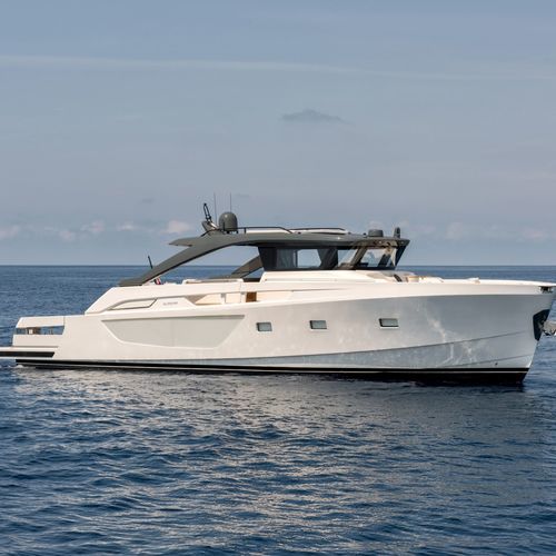 Iate a motor de cruzeiro - BG74 - Blue Game - de alto desempenho / com hard-top / com flybridge