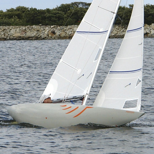 Veleiro esportivo com quilha - PROTON 2.4 MR - KAMA - monotipo / em fibra de vidro / ISAF