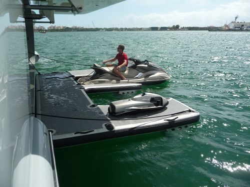 Píer flutuante - Aere Docking Solutions - para atracação a seco de jet-skis