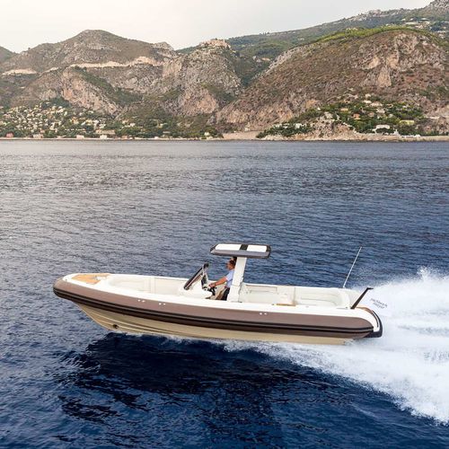 Barco inflável com hidrojato - TT HERE COMES THE SUN - Yachtwerft Meyer - de casco rígido (RIB) / com console central / máx. 8 pessoas