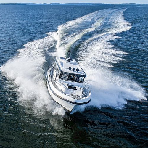 Barco profissional barco-patrulha - 31+ - Linex-Boat Oy - com motor de centro