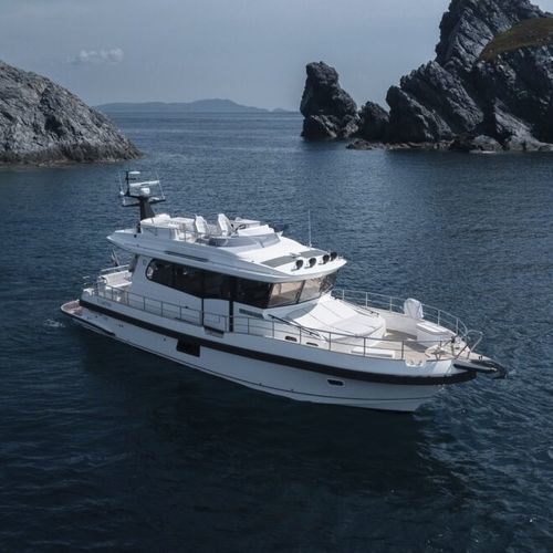 Iate a motor offshore - 49+ - Linex-Boat Oy - com casa do leme / 3 cabines / pernoite para 7 pessoas