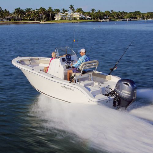 Lancha de console central com motor de popa - 186 COMMANDER - Sea Fox Boats - de pesca esportiva / máx. 7 pessoas / com solário