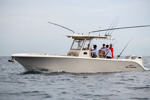 Lancha de console central com motor de popa - 35 HFC CC  - Sea Chaser - bimotor / de charter / de pesca