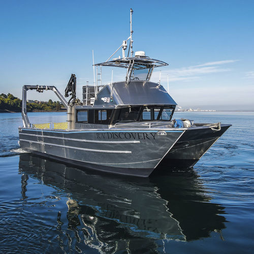 Barco profissional barco para levantamentos hidrográficos - 4416-CTC | LabCat - Armstrong Marine - catamarã / com motor de centro / em alumínio