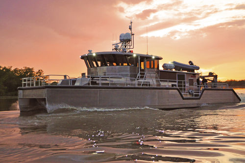 Barco profissional barco-patrulha - 75 ENDURANCE DSV - Metal Shark Aluminum Boats - catamarã / com motor de centro hidrojato / a diesel