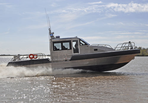 Barco profissional barco-patrulha - 45 DEFIANT - Metal Shark Aluminum Boats - com motor de centro hidrojato / em alumínio