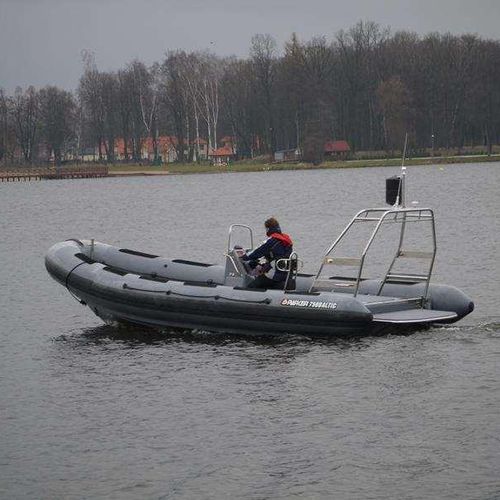 Barco profissional barco-patrulha - 750 BALTIC - Parker RIBS - com motor de centro / com motor de popa / barco inflável semirrígido