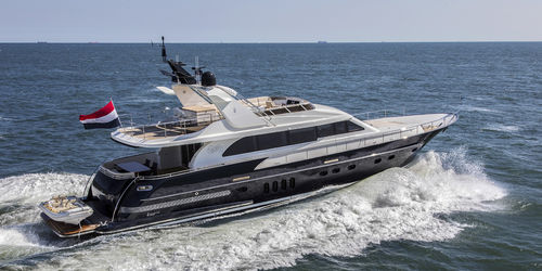 Iate a motor de cruzeiro - VALENCIA - Van der Valk Shipyard - com flybridge / IPS POD / 3 cabines