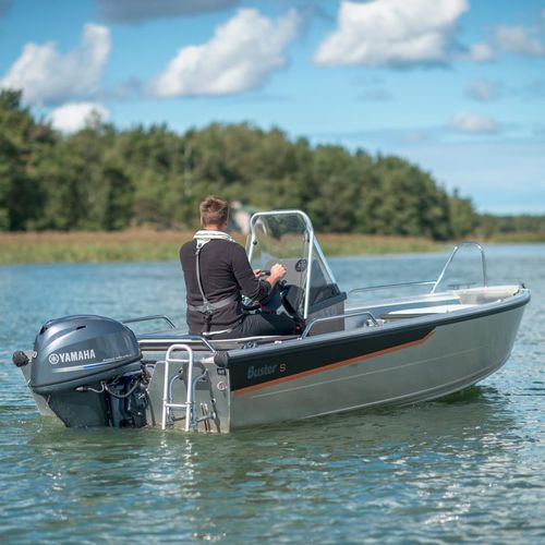Lancha de console central com motor de popa - S / S1 / SCC - FISKARS Inha Works., Buster Boats - com console lateral / de pesca esportiva / em alumínio