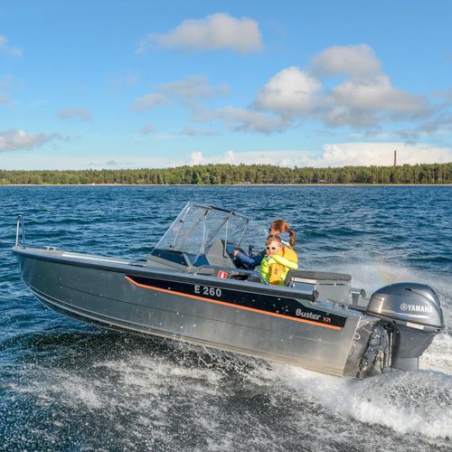 Lancha de console central com motor de popa - M1 / M2 - FISKARS Inha Works., Buster Boats - com console lateral / com console dupla / de pesca esportiva