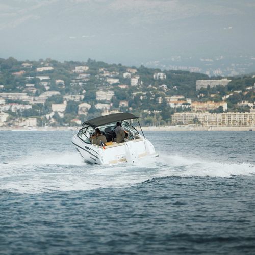Lancha de proa aberta com motor de popa - Noblesse 830 - Nordkapp Boats - com console dupla / open / máx. 10 pessoas